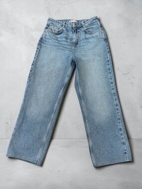 ZARA, High Rise Straight Leg Jeans Light Wash Size 4, Denim Trendy Fit